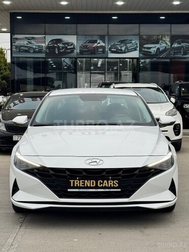 Hyundai Elantra-3