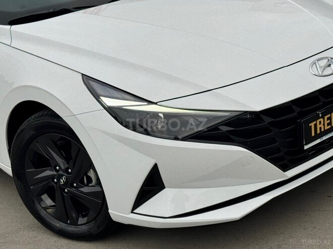 Hyundai Elantra-15