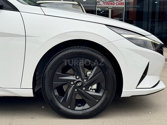 Hyundai Elantra-18