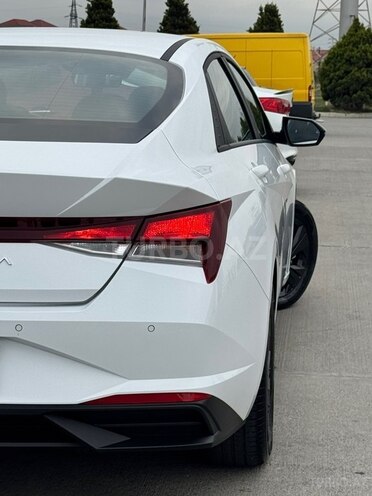 Hyundai Elantra-19