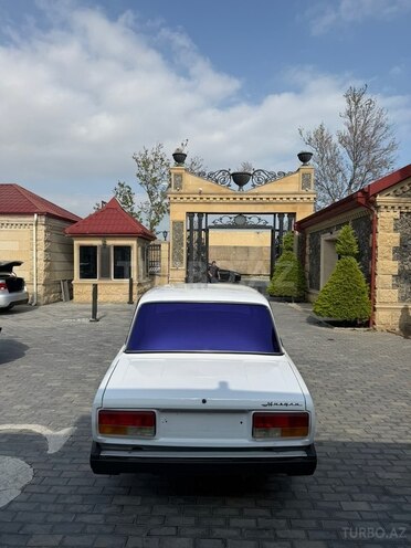 LADA (VAZ) 2107-2