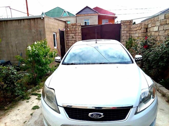 Ford Mondeo-1