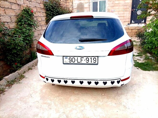 Ford Mondeo-2
