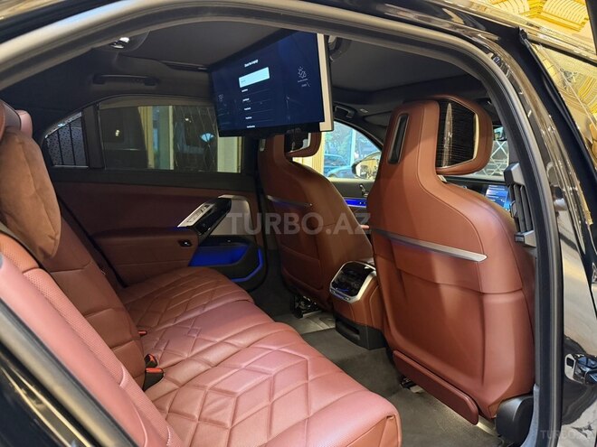 BMW 750e xDrive 2023, 19,000 km - 3.0 l - Bakı