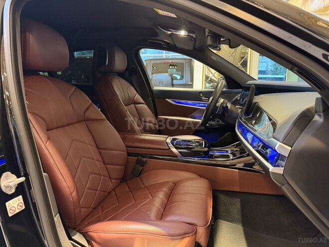 BMW 750e xDrive 2023, 19,000 km - 3.0 l - Bakı
