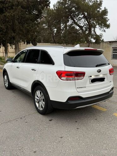 Kia Sorento-9