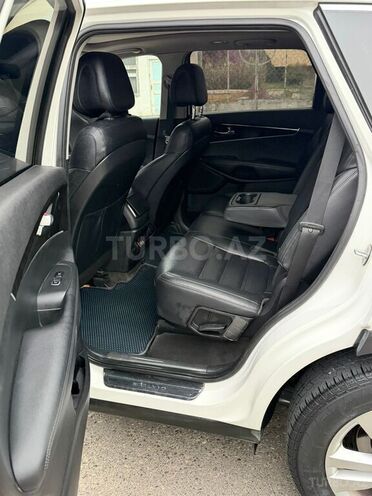 Kia Sorento-13