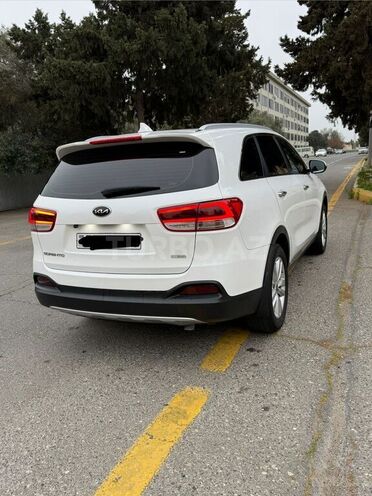 Kia Sorento-12