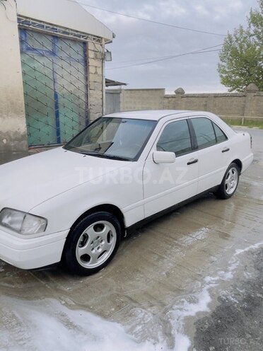 Mercedes C 180-4