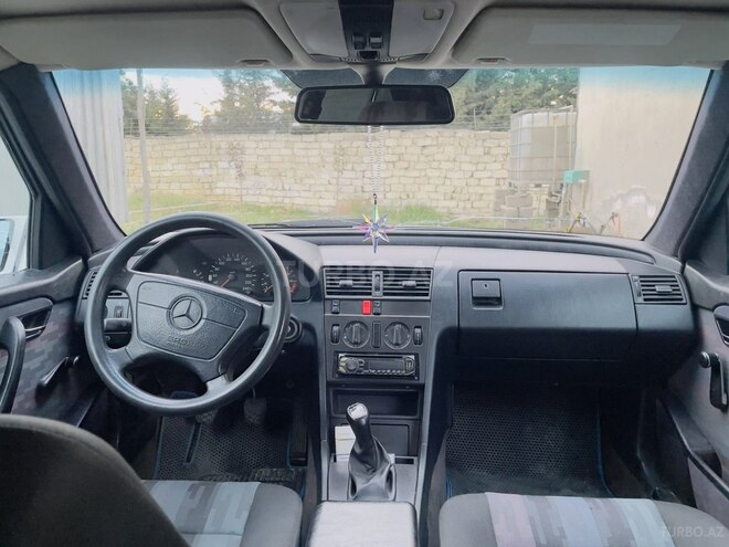 Mercedes C 180-6
