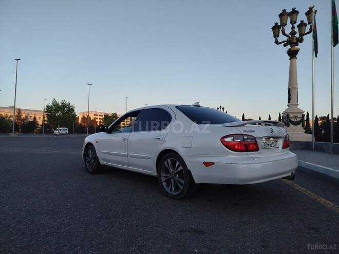Nissan Maxima-5