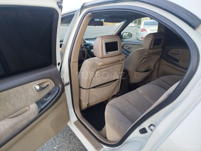 Nissan Maxima-6