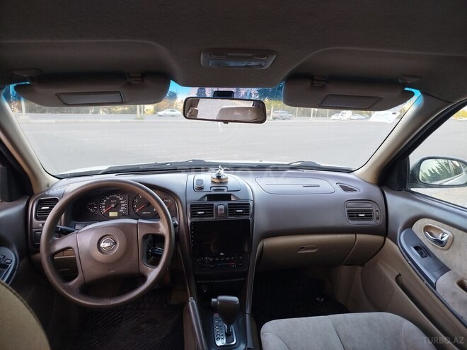 Nissan Maxima-7