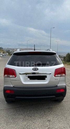 Kia Sorento-11