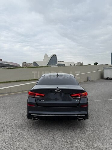 Kia Optima-5
