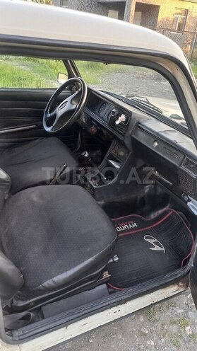 LADA (VAZ) 2107-4