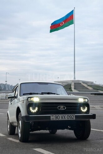 LADA (VAZ) Niva-8
