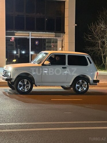 LADA (VAZ) Niva-11