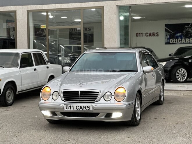 Mercedes E 240-3