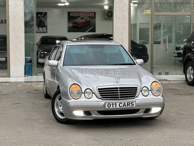Mercedes E 240-2
