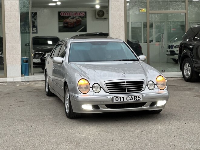 Mercedes E 240-5