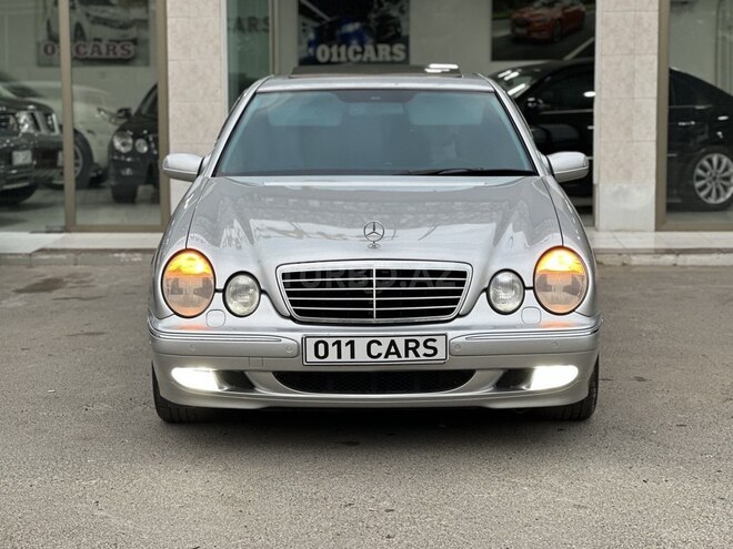 Mercedes E 240-4