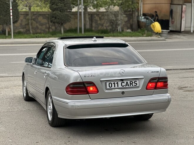Mercedes E 240-8