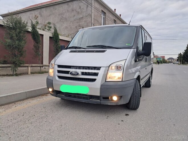 Ford Transit-1