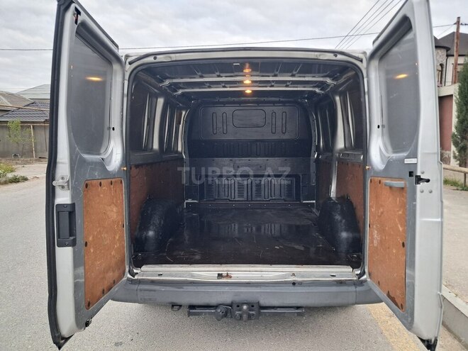Ford Transit-5
