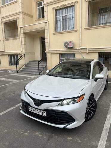 Toyota Camry-1