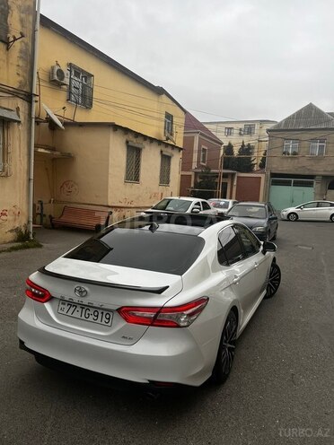 Toyota Camry-5