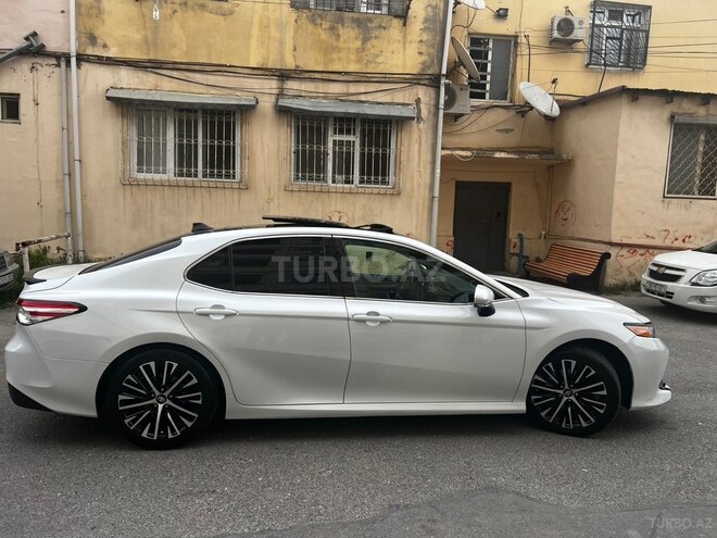 Toyota Camry-7