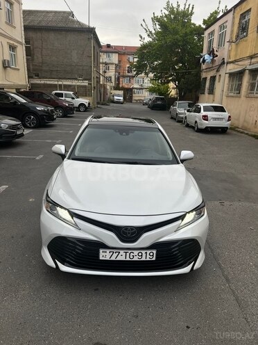 Toyota Camry-18