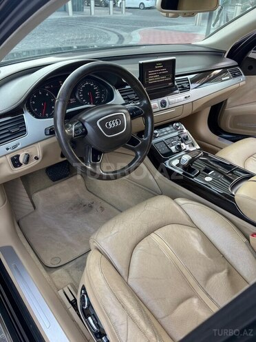 Audi A8-5