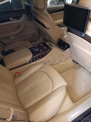 Audi A8-14