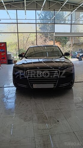 Audi A8-21