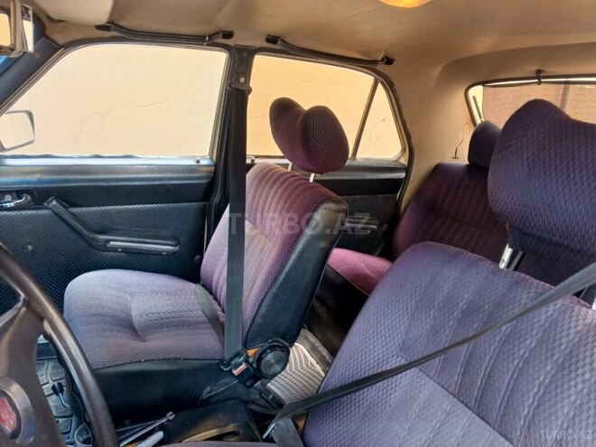 GAZ 24 "Volga"-10