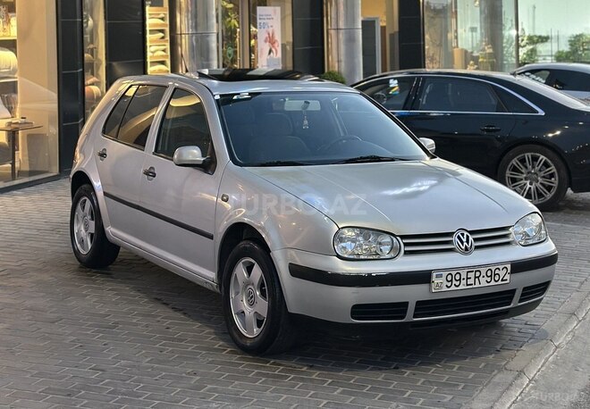 Volkswagen Golf-3