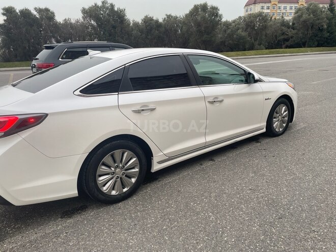 Hyundai Sonata-8