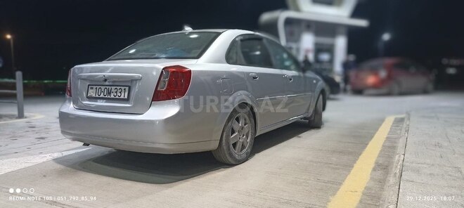 Chevrolet Lacetti-4