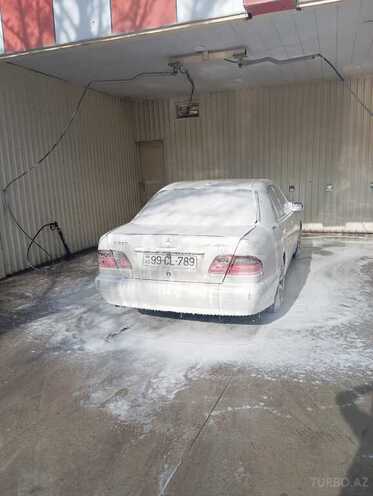 Mercedes E 220-9