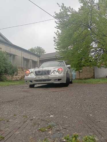 Mercedes E 220-4