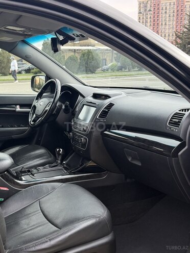Kia Sorento-8