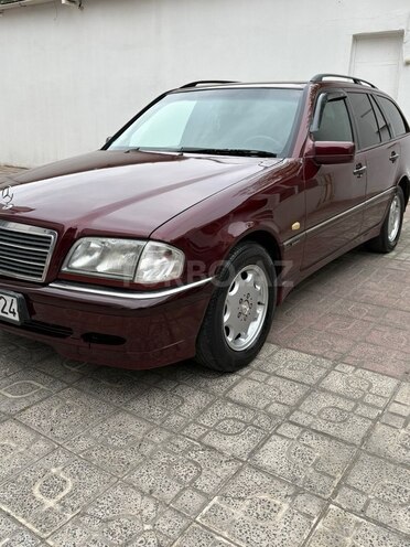 Mercedes C 200-2
