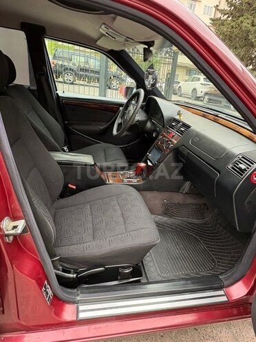 Mercedes C 200-10