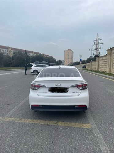 Hyundai Sonata-10
