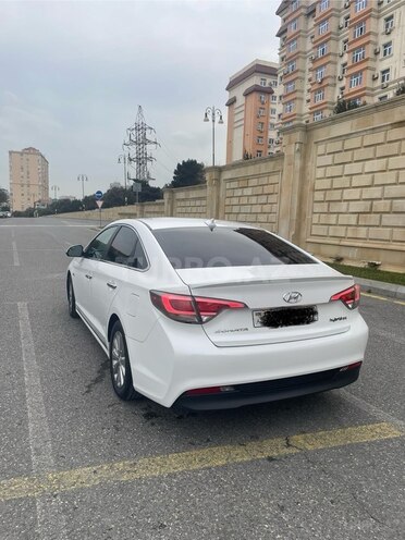 Hyundai Sonata-4