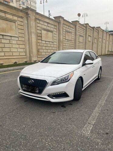 Hyundai Sonata-1