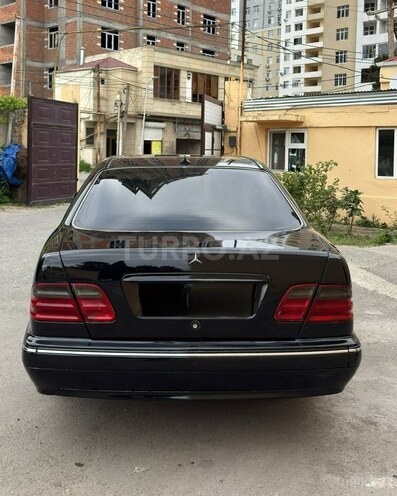 Mercedes E 240-7