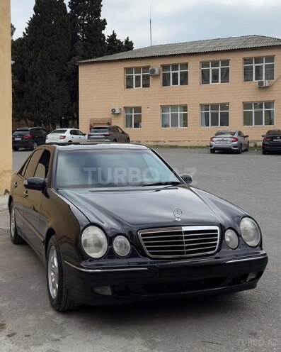Mercedes E 240-3